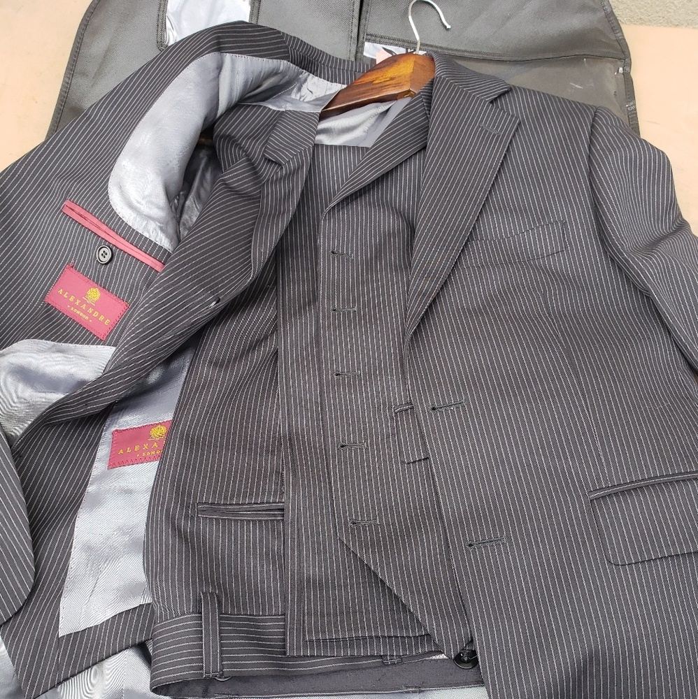 Men's suit